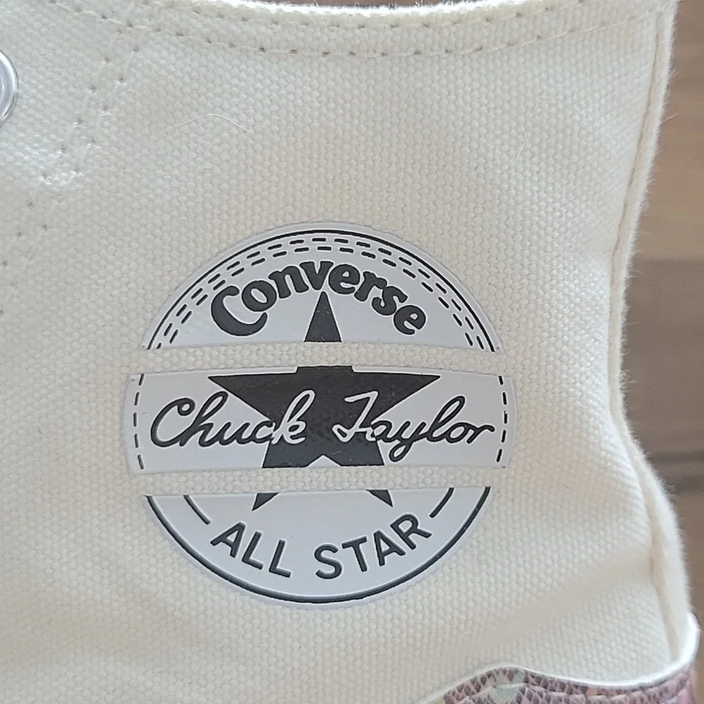 Converse Women's High-Top Sneakers - Cream and Pink